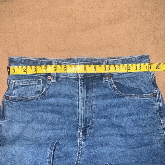 American Eagle Stretch Mom Jeans - Picture 7 of 7